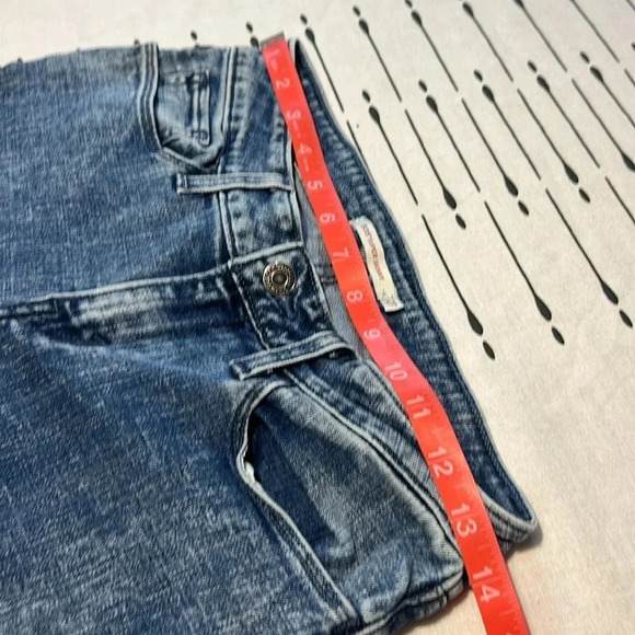 Levi's 535 Super Skinny Crop Denim Jeans.  Studded Back pockets. Size 27 - Picture 5 of 12